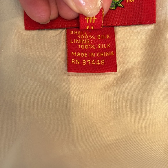 Shanghai Tang Unisex cream silk mandarin jacket.  Size 38. - Picture 3 of 11